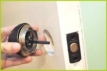 Expert Locksmith Services Kansas City, MO 816-826-3122 - 12-changing-locks